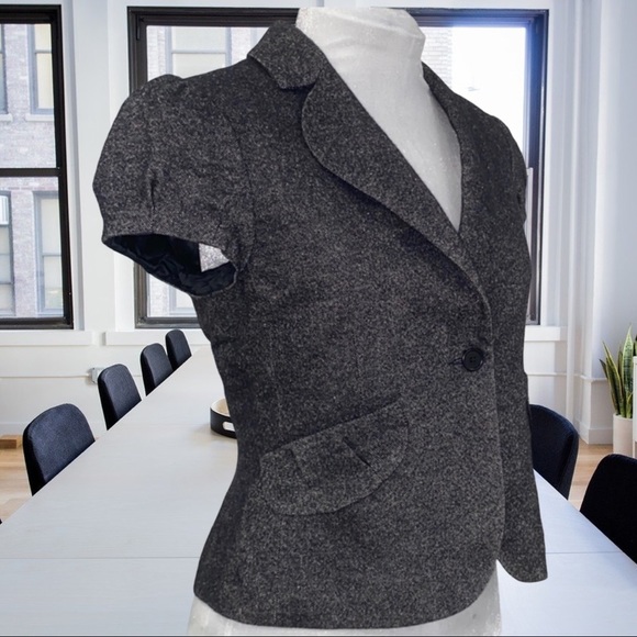 BCBGMaxAzria Jackets & Blazers - BCBGMaxAzaria short sleeve jacket size S